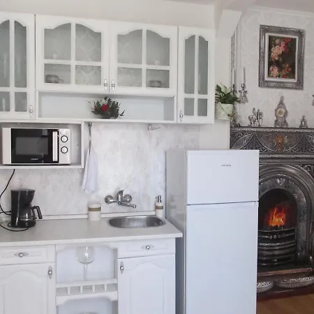 Private Yani Popov Homestay